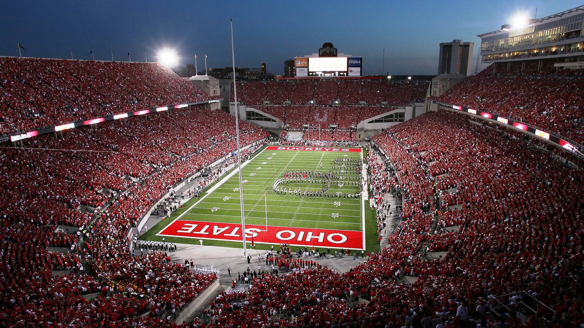 今夜足总杯焦点战！AC米兰迎战曼联，险胜或上演