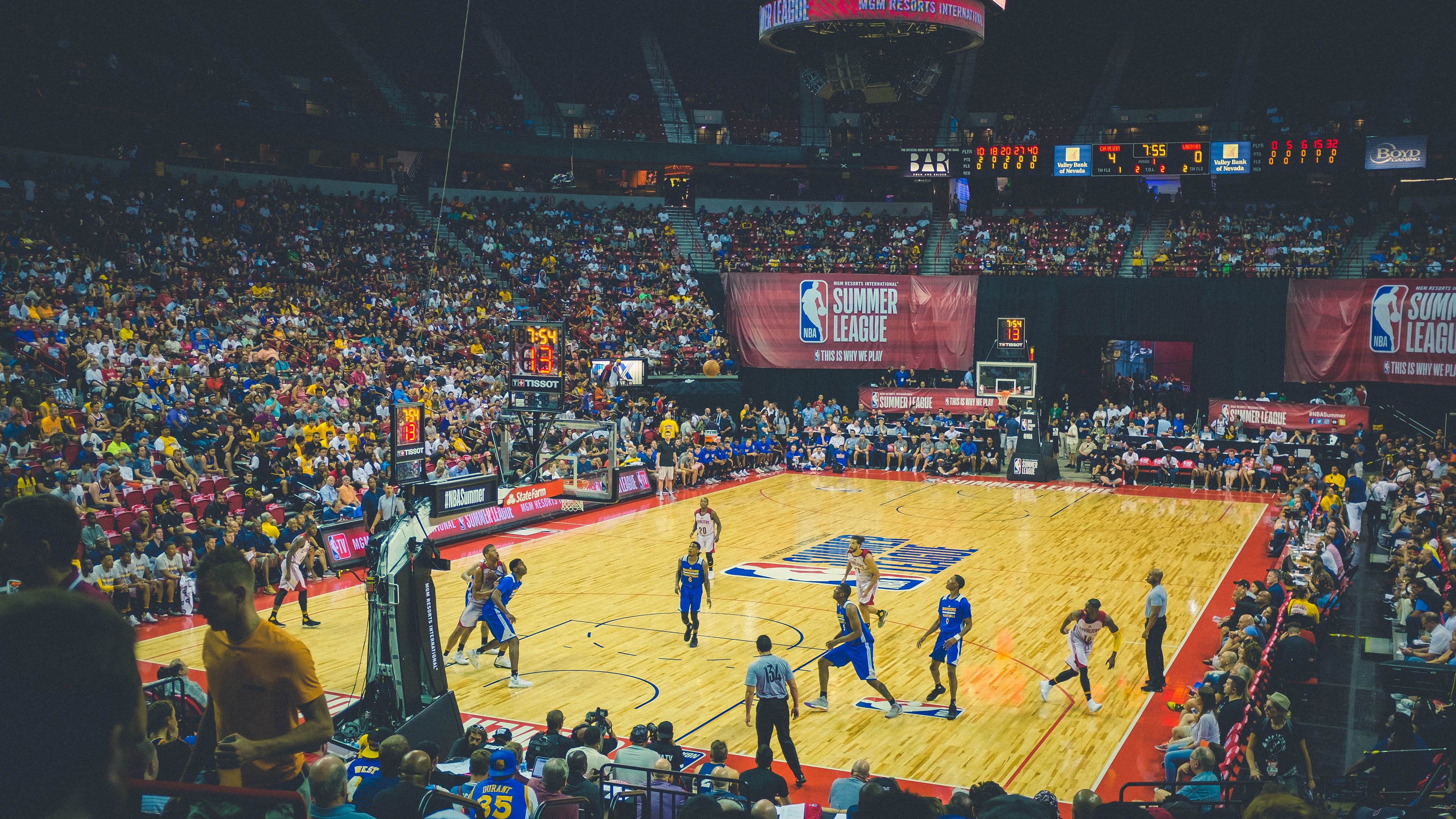 又见绝平!丹佛掘金与金州勇士鏖战至终场,纳达尔读秒救主