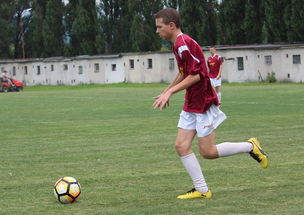 Karsa在塞尔维亚队比赛中大胜，突破纪录引发热议！